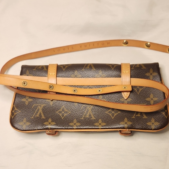 Louis Vuitton Monogram Leather Double Buckle Fanny Pack/ Waist Belt Bag - Picture 7 of 7